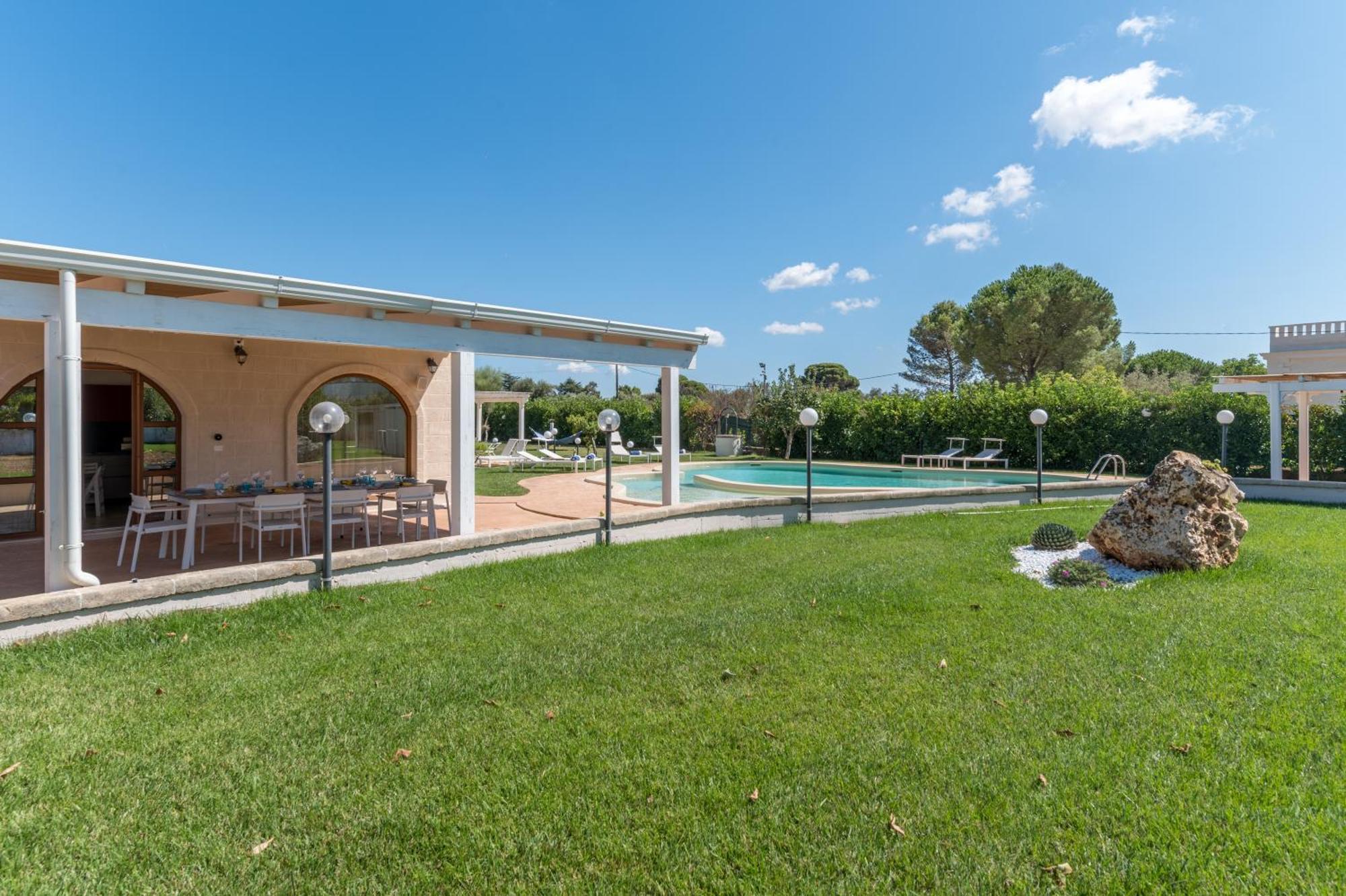 Hasamami Eco Trullo, Ostuni Luxury Suite ภายนอก รูปภาพ