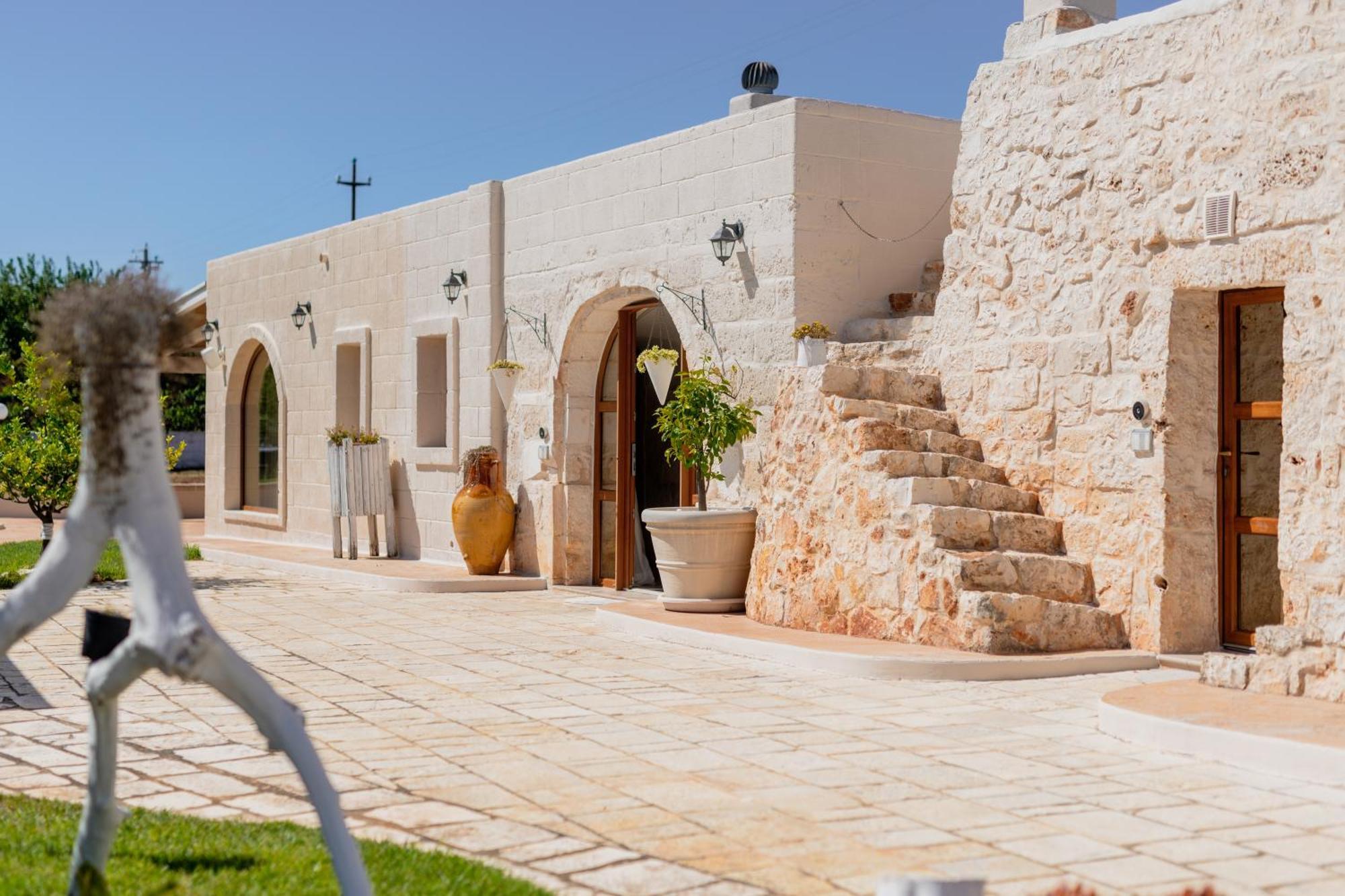 Hasamami Eco Trullo, Ostuni Luxury Suite ภายนอก รูปภาพ